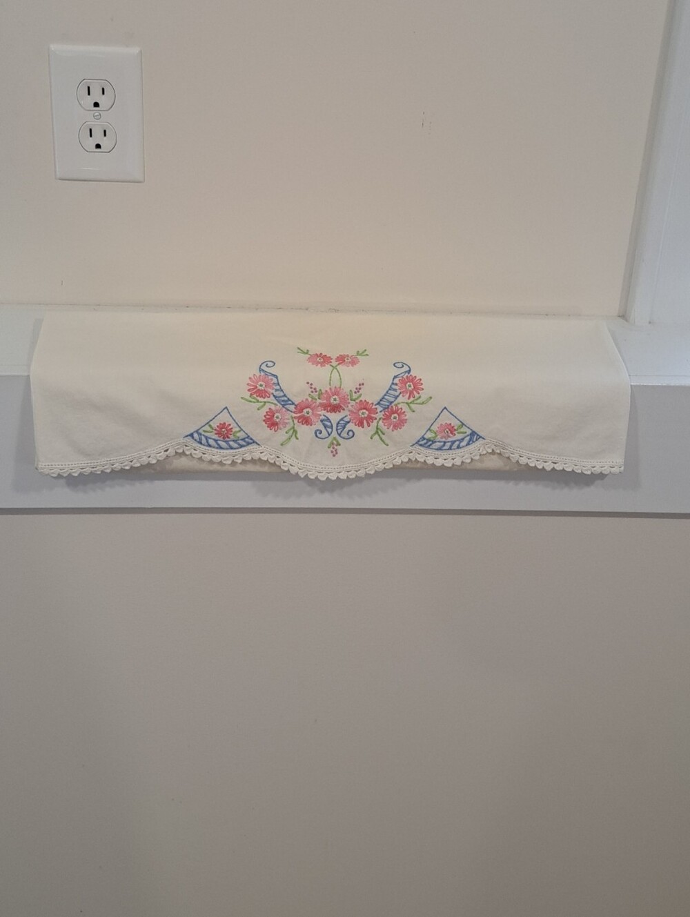 Vintage Grannycore Cottagecore Shabby Chic Embroidered Fairycore Pillow Case